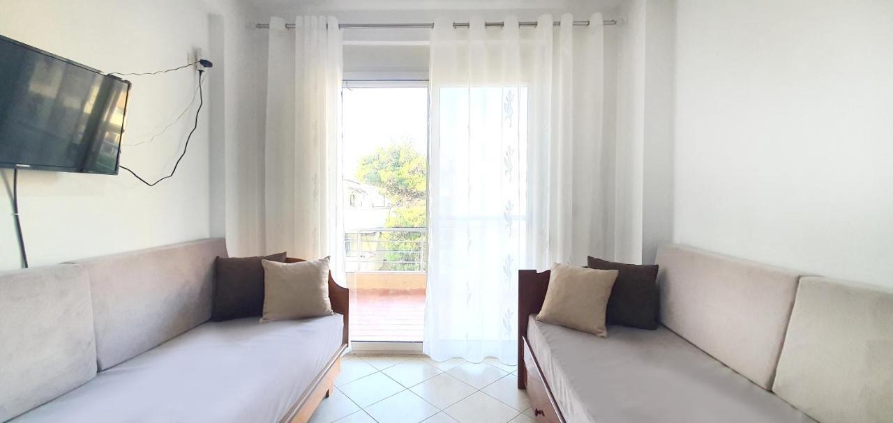 Sea & Sun Apartment ドゥラス エクステリア 写真